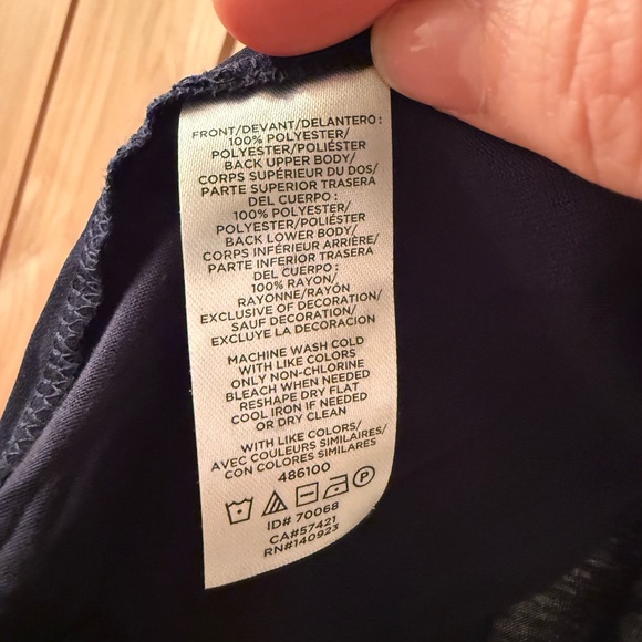 LOFT Navy Sleeveless Blouse - NWT Size 20/22 - Picture 5 of 6